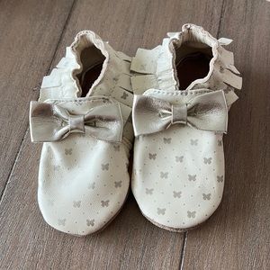 Robeez soft sole shoes